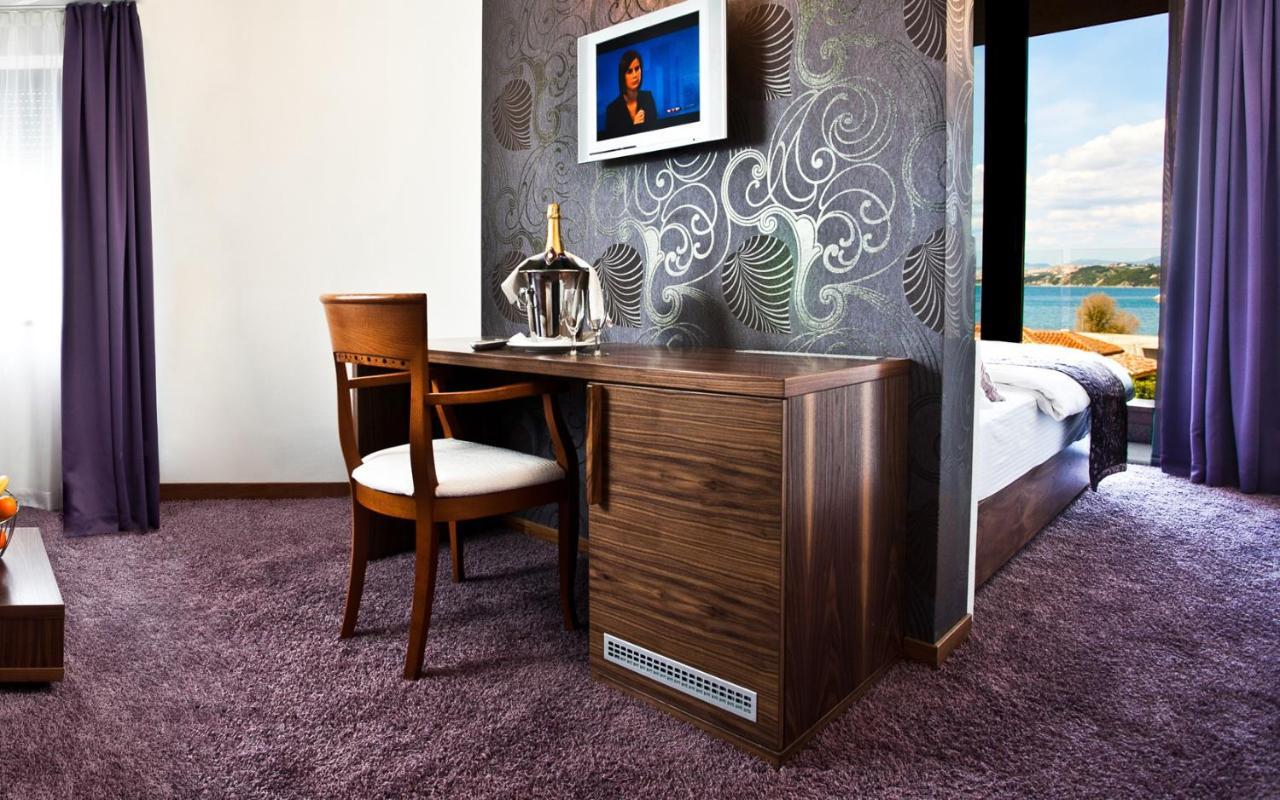 Hotel San Antonio Podstrana Ngoại thất bức ảnh