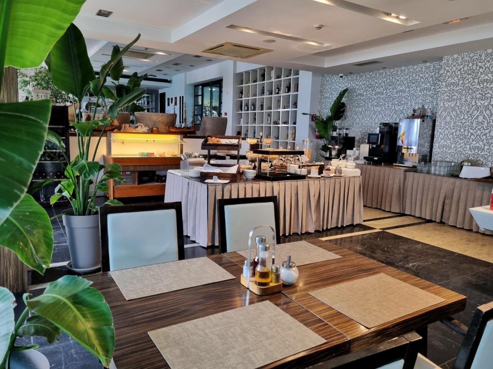 Hotel San Antonio Podstrana Ngoại thất bức ảnh