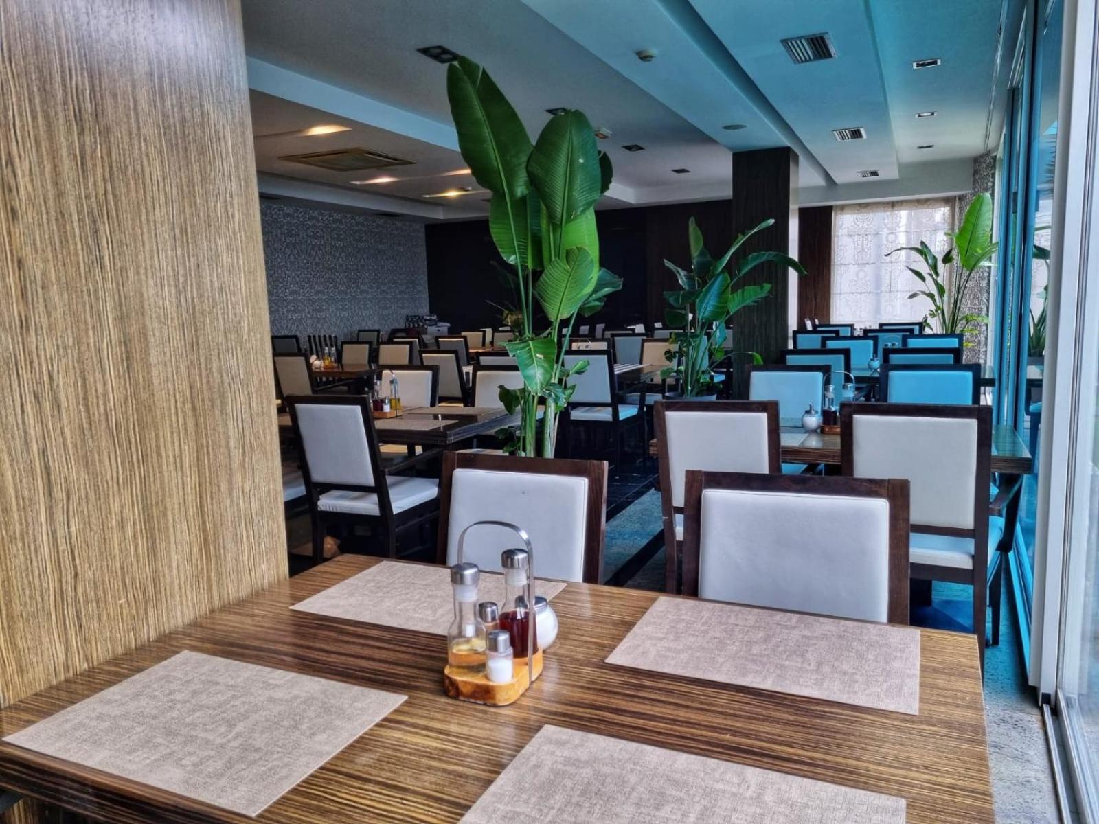 Hotel San Antonio Podstrana Ngoại thất bức ảnh
