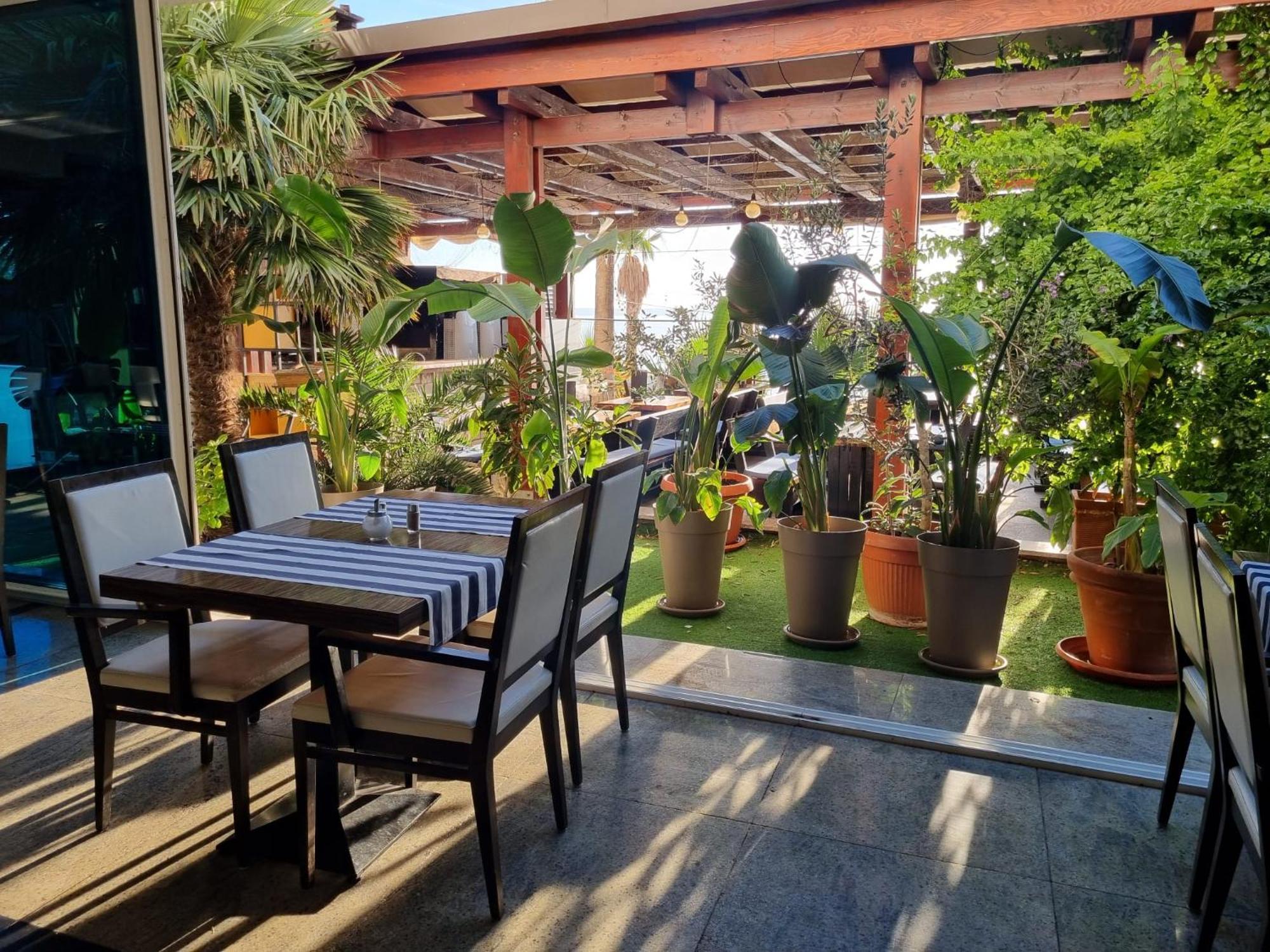 Hotel San Antonio Podstrana Ngoại thất bức ảnh