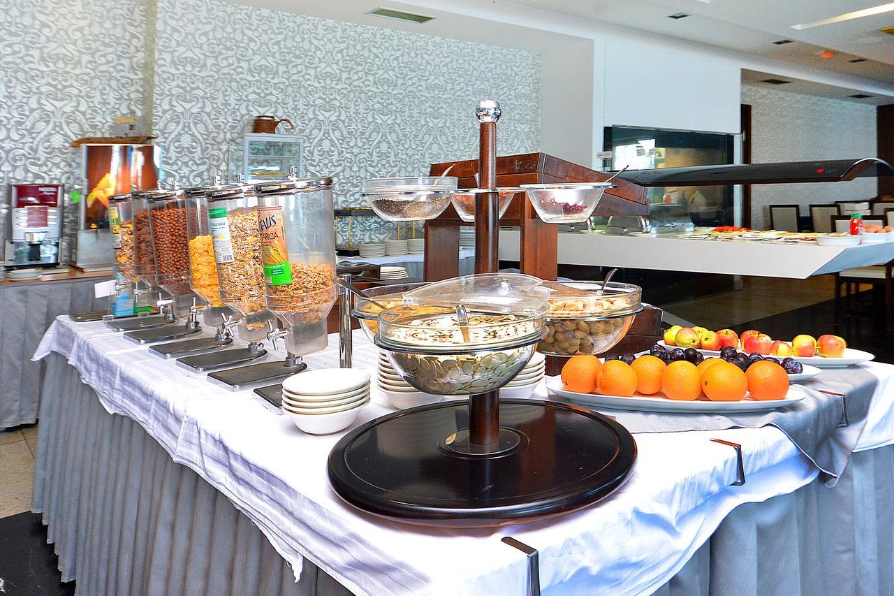 Hotel San Antonio Podstrana Ngoại thất bức ảnh