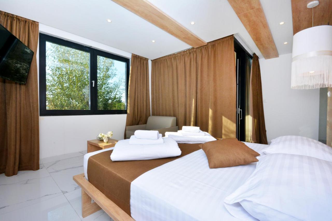 Hotel San Antonio Podstrana Ngoại thất bức ảnh